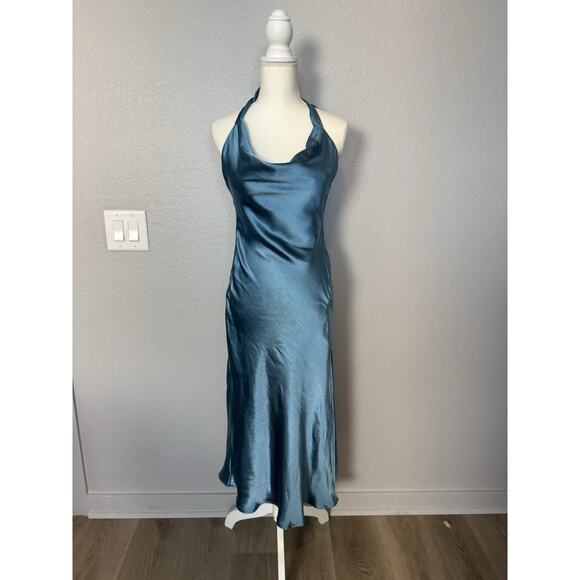 NWT Selfie Leslie Champagne Showers Halterneck Slip Midi Dress Midnight Size XS - Picture 2 of 4